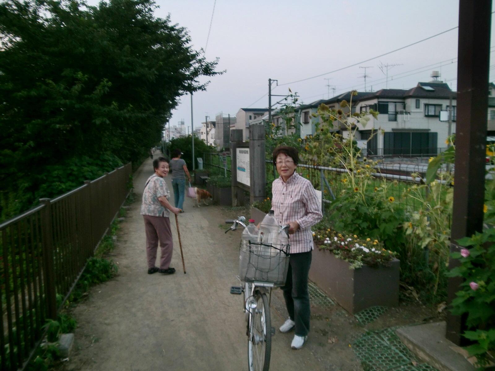 8��17���[���A�ҏ��łւ΂����g�g���A�I�C�ɐ��������܂����B